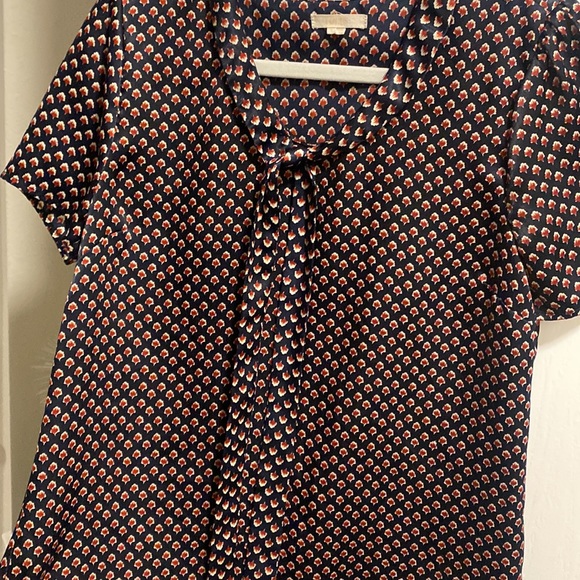 Navy printed silky blouse - Picture 2 of 5